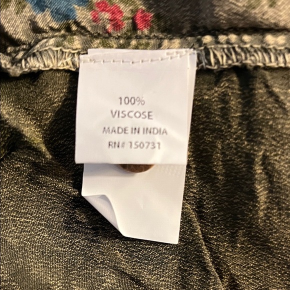 Vintage-Inspired Floral Blouse in Green by Young Threads NWT - Picture 8 of 9